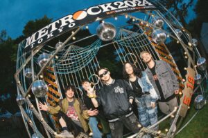 Novel Core Instagram - ⁡
METROCK 2024
at 新木場 若洲公園
⁡
ずーっと出たいと言いまくっていたメトロック！
念願の初出演でした。あまりに刺激的過ぎた。
⁡
去年のiCoN TOUR 2023のファイナル、テレ朝チームの皆さんが観に来てくれていて、ちょうど自分のハウスバンドにTHE WILL RABBITSという名前を手渡して “フェスへの挑戦” を宣言した日でもあったから、絶対にメトロックに出たいです！と直接熱烈アプローチさせて頂いていて。
⁡
そこからも色々なことがあり、やっと頂いた大切なチャンス。めちゃくちゃはしゃぎました。
⁡
ライブが始まってすぐ、どんどん人が増え始めて、初めて観たって人も沢山いたけど、全員超飛び跳ねて、超叫んで楽しんでくれていて、本当に嬉しかった…！
⁡
また必ず会おうね！！！
⁡
最高に貴重な1日をありがとうございました。
また来年、必ず帰ってきます！
⁡
Photo: @satoshihata87 
⁡
#メトロック