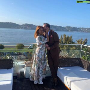Nuno Eiró Instagram - Uma das novidades da nova temporada do "Esta Manhã" é o "Sexcast" onde Susana Dias Ramos e Nuno Eiró irão resolver "os assuntos da cama"! Imagine-se onde? Numa cama! 🛏
Não perca, já na próxima quarta-feira!