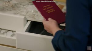 Nuray Şerefoğlu Instagram - ''Kader Gül ve Fırat'ın evlendiğini öğrendi''
Kan Çiçekleri Hafta İçi Hergün 16:30 da Kanal7 ekranlarında @rainspicturesofficial @unikfilmresmi @kancicekleridizi @kanal7 @gokhangurdeyis @buseebediir @nurayserefogluofficial #kançiçekleri #kançiçekleridizisi #dizi #tv #günlükdizi #kanal7 #oyuncu #actresses #actress #atriz #dilbar #gulfi #keşfetteyiz #busebedir #gökhangürdeyiş #nurayserefoglu