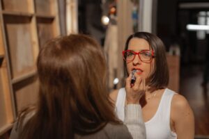 Nuria Herrero Instagram - ⭐️⭐️⭐️⭐️

1. Aguántate la risa con Álvaro y Carol en frente…
2. Todo al rojo.
3. Aguanta, aguanta…

Captados por the one & only @lauraperis_foto