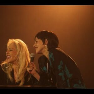 Nuria Herrero Instagram - Ha sido un gran reto hacer de Liza Minnelli pero todo se hace más fácil y divertido al lado de @bybelenrueda 👯

@thegoodmoodproductions 
@atresplayer