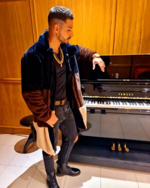 Nyno Vargas Instagram - @novamen Ya tengo listo el mi NUEVO TEMA! Queréis un adelanto? 👀🤠 fhasionNovaPartner