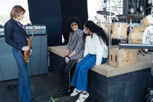 Nzingha Stewart Instagram - Thank you @ltstillpix for the behind the scenes photos and for the memories #daisyjonesandthesix 🎸🎬❤️