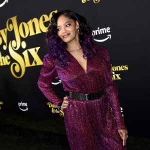Nzingha Stewart Instagram - Last night was mad real.
#daisyjonesandthesix 
Thank you @shannonpezzetta and @colormenatosha for taking me from Grizzly Adams to a classy lady😍