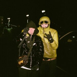 OG Buda Instagram - «БЛЭСС» клипецкий в сети везде
Filmed by @novikovlexa &  @sashabullet
Producer: @nikolay_fartuna
1st AC: @amir_timshanov 
2nd camera: @skai.mov
Focus-puller: @by_fredijkeeeeeee
Gaffer: @ilya_cameraman
Line producer: @rebelxrd
Lighter: @efremov.movie @vadimreyman @wfdot
Drone pilot:@dyadyamitya
Stylist: @dasha1prada
Muah: @kate_raccoon 
Artist manager: @Nikitaudin
Assistant prod: @drogaleva9
Backstage video: @lev.kvashnin 
Backstage photo: @sonsinone @routine_mag
Thanks:@miss_k0za_dereza
Cleanup: @evtukhov.fx