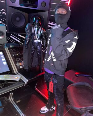 O'Neil Rowe Instagram - “Kno Her” Music vid droppin🕸  YouTube link in bio 🖤
