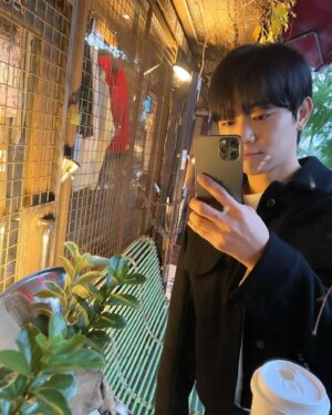 OOON Instagram - 새해복많이받으세요~.~ ♥︎ ͡° ͜ʖ ͡°✧ ♥︎