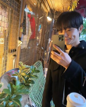 OOON Instagram - 새해복많이받으세요~.~ ♥︎ ͡° ͜ʖ ͡°✧ ♥︎