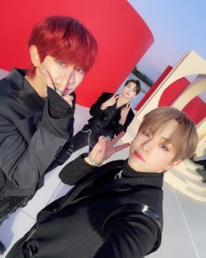 OOON Instagram - ♥️🤞🏻♥️ #eclipse