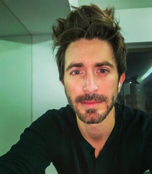 Octavio Hinojosa Martínez Instagram - Good hair day 🤪