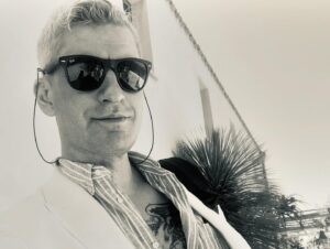 Odd-Magnus Williamson Instagram - Bare kjapt innpå fra Sicilia her for å minne om at Kurt og Konrad har navnedag i dag.

Grazie