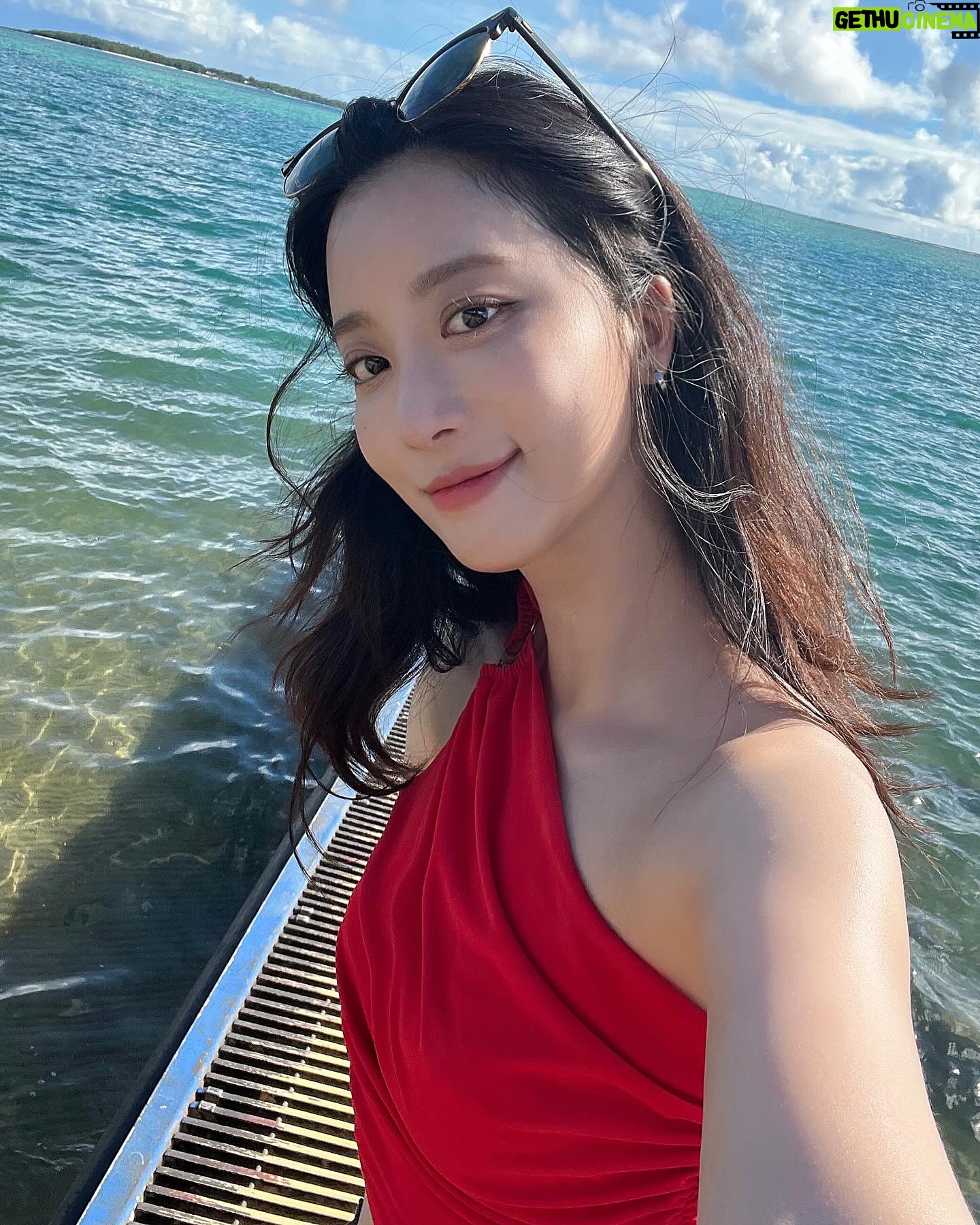 Oh Chae-yi - 3 Likes - ☀️🌬️🌊💦✨
(저번 괌 여행 사진 이제야 올리는거에요..!)
