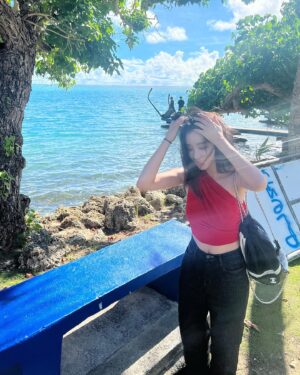 Oh Chae-yi Instagram - ☀️🌬️🌊💦✨

(저번 괌 여행 사진 이제야 올리는거에요..!)