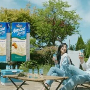 Oh Chae-yi Instagram - @almondbreezekorea