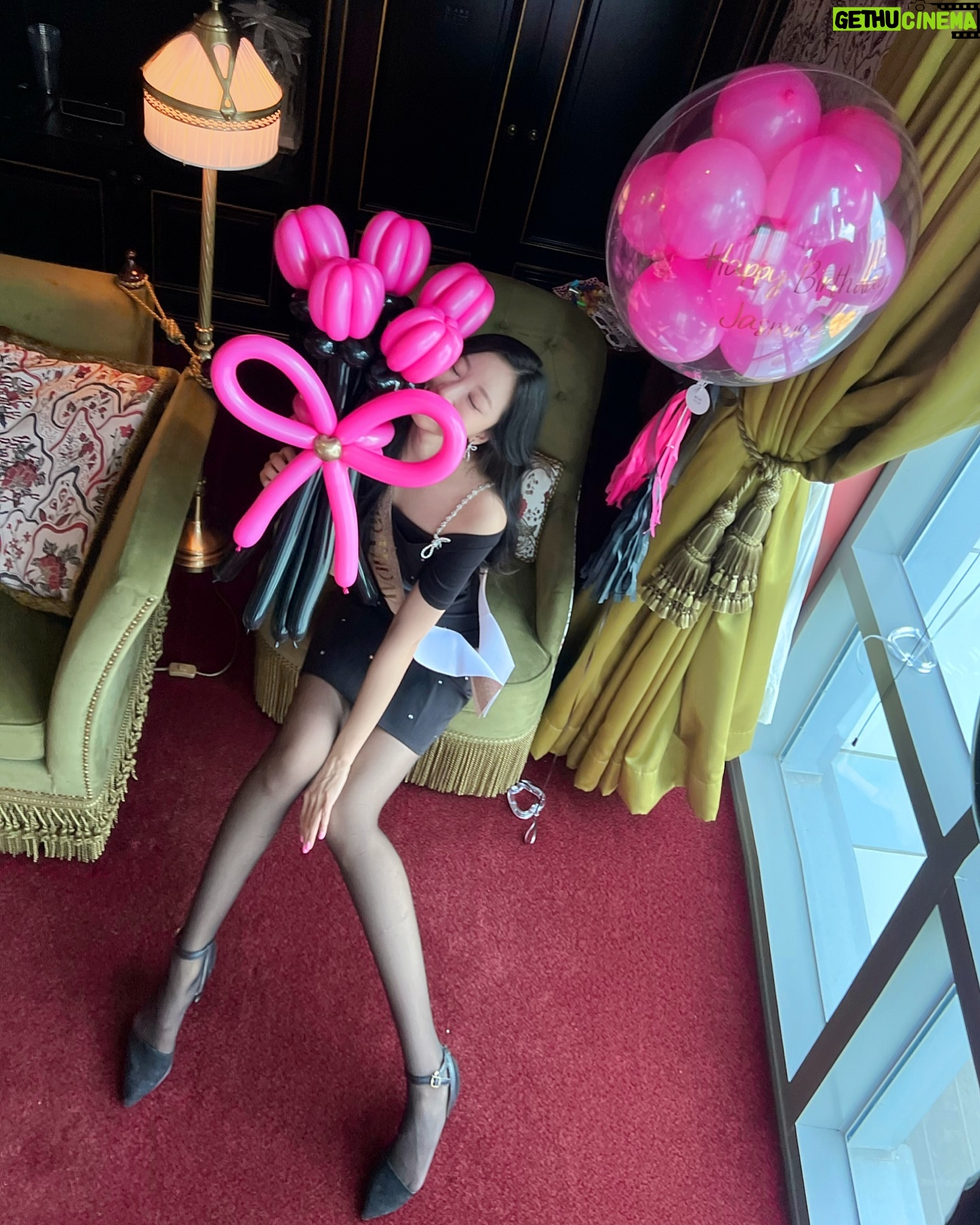 Oh Chae-yi - 3 Likes - 🎀🖤🎂