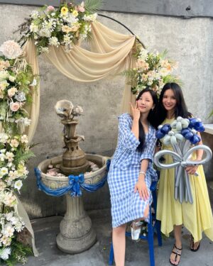 Oh Chae-yi Instagram - @ate_seongsu 
핫한 성수 브런치카페 다녀왔어요🫶🏻

@newg_gwenkang  언니처럼 너무나 상콤한 이곳💛
음식 분위기 모두 취저잖아!