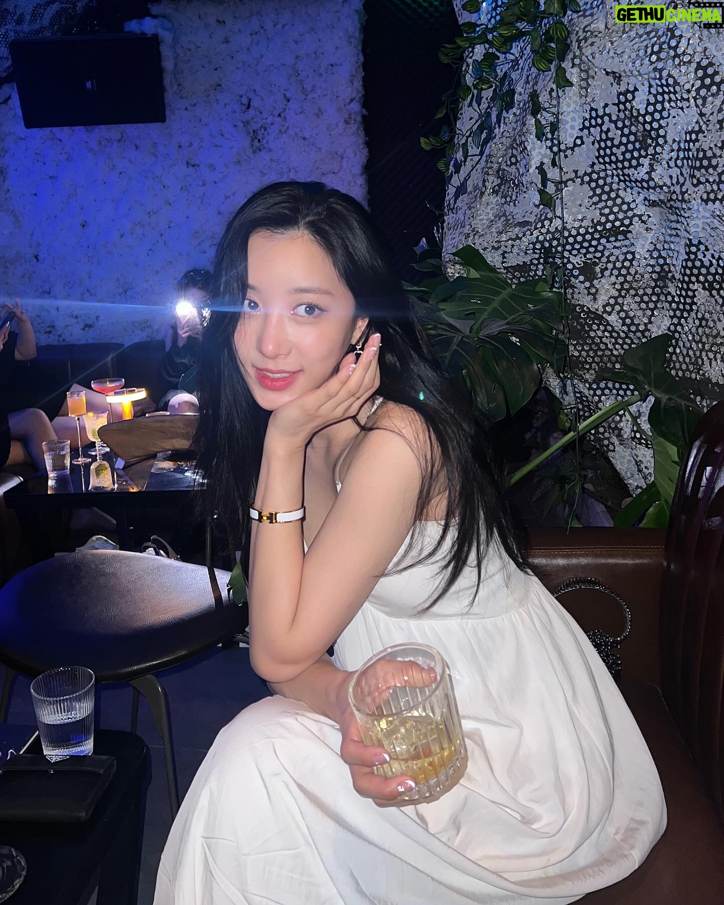 Oh Chae-yi - 3 Likes - 백만년만의 Vietnam🇻🇳
인싸놀이 하고 하루 방전...