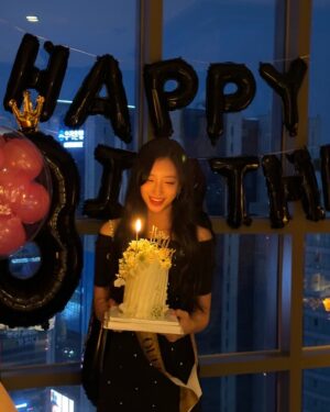 Oh Chae-yi Instagram - 마지막 동영상 속 노래 제목 맞춰보세요🙋🏻‍♀️