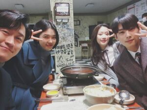 Oh Eui-sik Instagram - 👫🏻✌
#여신강림 #truebeauty
