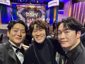 Oh Eui-sik Instagram - 오랜동료들을 한자리에서 만날 수 있다는 감사함.
모두 건강하고 행복하시길🙏