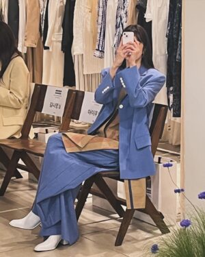 Oh Hye-won Instagram - @eenk_official 🖤'24ss salon show'🤍
너무 멋져서 반해버렸어요 고급스러우면서도 힙한작품들로 가득한 잉크쇼 괜히 선배님들이 좋아하는 브랜드가 아니군용☺️ 축하드립니댜