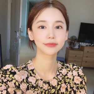 Oh In-hye Instagram - 오랜만에 주말서울데이트.출바알~모두굿주말♥️