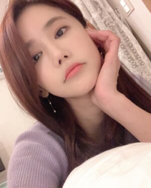 Oh In-hye Instagram - 👋🏻