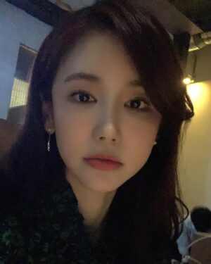Oh In-hye Instagram - 이틀째치팅데이ㅠ.ㅠ 입터지면 아니되오..😭😭