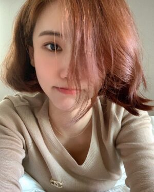 Oh In-hye Instagram - 벌써피곤. 멀다.
