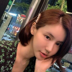 Oh In-hye Instagram - 굿주말. 심심하면 유튜브 [오인혜브이로그] 구경행. 구독과좋아요두 해주라~지발~♥️