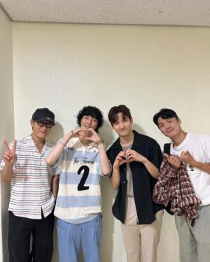 Oh Sang-jin Instagram - 심자민 창튼 멋져

덕분에 귀호강 눈호강