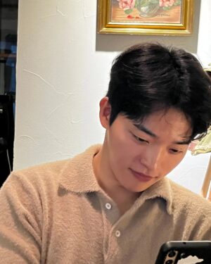 Ok Jin-uk Instagram - 쑥라떼 좋아하는 28세👶