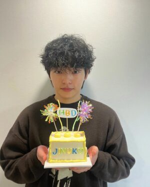 Ok Jin-uk Instagram - After my birthday🎉
축하해주신 모든 분들 진심으로 감사드리고 사랑합니다🤍