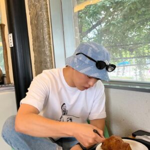 Ok Jin-uk Instagram - 밀가루 안좋아함 🍞 근데 진짜 안좋아함🥖