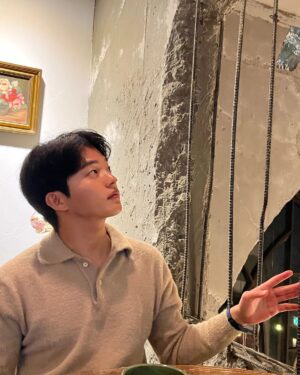 Ok Jin-uk Instagram - 쑥라떼 좋아하는 28세👶