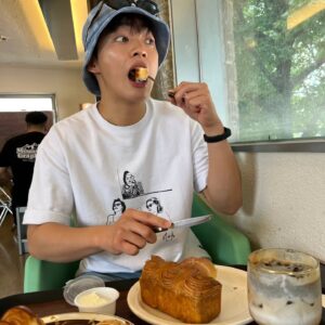 Ok Jin-uk Instagram - 밀가루 안좋아함 🍞 근데 진짜 안좋아함🥖
