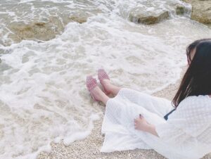 Oka Suenaga Instagram - ‪ 𓂃𓈒𓏸
⁡
･
･
⁡
𝑜𝑘𝑖𝑛𝑎𝑤𝑎 🌺🌴
⁡
･
･
⁡
#沖縄 #ナガンヌ島 #海 #夏 #夏コーデ #サンダル #砂浜 #セットアップ #砂浜アート #okinawa #nagannuisland #sea #summer #august #niceclaup #setup