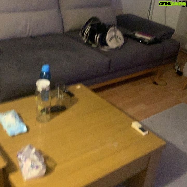 Okan Çabalar - 663 Likes - Her yerimiz yara bere 🤦🏻♂️ manyak kedi 😂