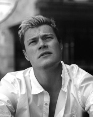Oleg Gaas Instagram - «Всё что меня не убивает-делает меня непобедимым»
О.Г
Всем Здравия!
 Вроде как инсту нужно вести,хотя кому это нужно¿!
Хотел просто сказать ,что курение вредит Вашему здоровью!!! 🚭
Если уж попались на этот вредный крючок-компенсируйте спортом или придумайте полезный заменитель!
Как всегда всем добра и света в душе!
За фото спасибо: @karina.mylnikova 
#курениевредитвашемуздоровью #олеггаас