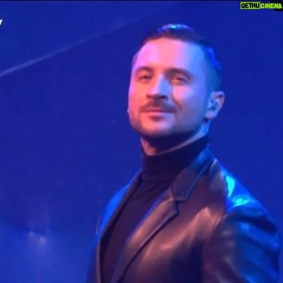 Oleg Malashkin - 1.3K Likes - @lazarevsergey #третий на премии @ru_tv
потрясающе красивый номер… 🖤🖤🖤
И на самом ВЛАЖНОМ прервется связь 😎
музыка @ppozdnikin
слова @olegvladi