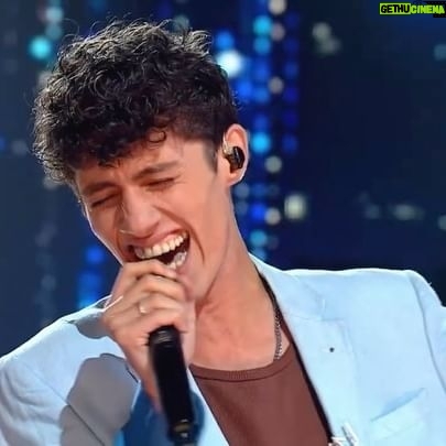 Oleg Malashkin - 2.4K Likes - Ох, как мы пели все вместе эту песню!!!
Живая Энергия 🔥🔥🔥 @hasanovmusic 🔥🔥🔥
Что либо говорить даже бессмысленно, просто послушайте ...