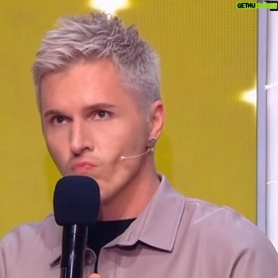 Oleg Malashkin - 1.6K Likes - Бывают на стене вот такие поразительные моменты… когда тебя до глубины души трогают обертона голоса, филигранное исполнение, пронзительное ощущение музыки артистом… но песня совершенно не приклеивается к твоему состоянию… 😔
Не мог не поддержать Дашу🙏🏼⭐️
@daria.hramova ты настоящий большой артист!!!
#нукавсевместе
@tvshowvsevmeste @tvrussia @nikolaibaskov @pelageja @weitmedia @yuliasumacheva