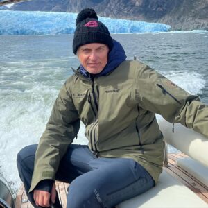 Oleg Tinkov Instagram - Visited #Patagonia. Blow mind! Coming back after all rehabs to skiing🙏. As beautiful as Kamchatka, maybe more plus Patagonia runs by civilized and capitalistic country ❤️, not by dictator like in Russia.And you can easily see the difference in infrastructure and people’s attitudes. Bravo, Patagonia 🔥