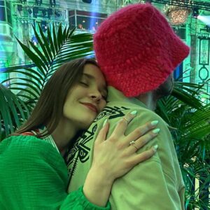 Oleh Psiuk Instagram - Йо, вітаємо усіх з Днем закоханих ❤️
Якщо ви бачите зараз цей допис - обійміть свою кохану людину! 

Бажаємо, щоб близькі, рідні та кохані люди завжди були поруч 🙌🏻

Напишіть в коментарях, скільки ви разом зі своєю 2гою половинкою?

—

Yo, Happy Valentine’s Day ❤️
If you are seeing this post right now, give your loved one a hug!

We wish our loved ones to always be there for us 🙌🏻

Write in the comments, how long have you been with your 2nd half?