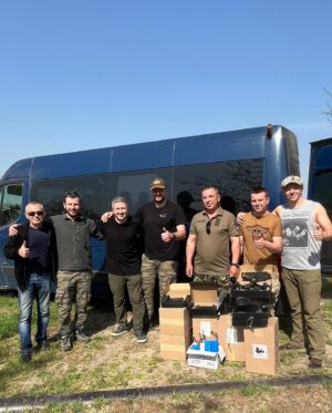 Oleksandr Pedan Instagram - Звітую про поїздку до військових і збір на мій День народження 🙌🏼 

Ми назбирали 151 тисячу гривень. Закупили 9 FPV-дронів з батареями та ще 3 нам подарували. 

Разом із @kostya_detkovskiy, @s.stahoff, @iliya_korman, @yuramagician та Ігорем Білим поїхали на передову особисто передати допомогу. 
 
Куп’янський напрямок. Передали 36-му батальйону 6 дронів і навіть зробили маленький концерт для волонтерів, які безперервно, незважаючи на небезпеку, роблять укриття для того, щоб наші військові могли відновитися.

Далі в нас була Донецька область: Лиман, Святогорськ. Дали кілька концертів там. 

Херсонщина. Також передали 6 дронів 86-му батальйону. І зробили концерт. 

Загалом проїхали три тисячі кілометрів, відвідали більше десяти підрозділів, дали близько десяти концертів. Підняли настрій і військовим, і собі. Віддячили їм за роботу. 

У свою чергу хлопці та дівчата з передової дякують вам за допомогу. За те, що не зупиняєтесь, підтримуєте і продовжуєте донатити. 

Окремо подяка волонтерам, які в Кривому Розі відремонтували нам бус, інакше ми б нікуди не доїхали 🫠

Висновки. Коротко. Роботи там дуже багато. Хлопці та дівчата щоденно, щохвилини ризикують життям. Ми бачили, що відбувається після того, як в будинок, де ми проводили багато вечорів, прилітає КАБ і від нього не лишається нічого, окрім вирви. 

Тому бачите збір – донатьте. Хлопці віддячать 💪🏼
 
Слава Україні!