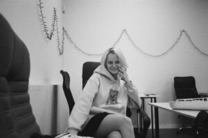 Oleksandra Hontar Instagram - це @max.shcherbyna сказав «сядь, сфоткаю» і я сіла, а він сфоткав