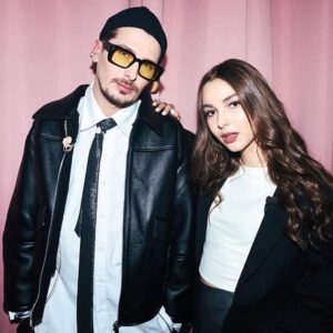 Oleksii Zavgorodnii Instagram - Це що, фіт з @da_kubik? 🤩

Дякую @multitrack.project, що обʼєднали нас знову!
Дякую головному ритмолову країни @monatik_official за твоє неповторне бачення й саунд. Був радий попрацювати разом!

Дякую @mishvirmish і @lidalee_official. Ви моя найбільш sexy-sexy підтримка!

Сідай до мене в Taxі, й поїхали дивитися новорічний випуск @multitrack.project. Вже на ютуб 🥳