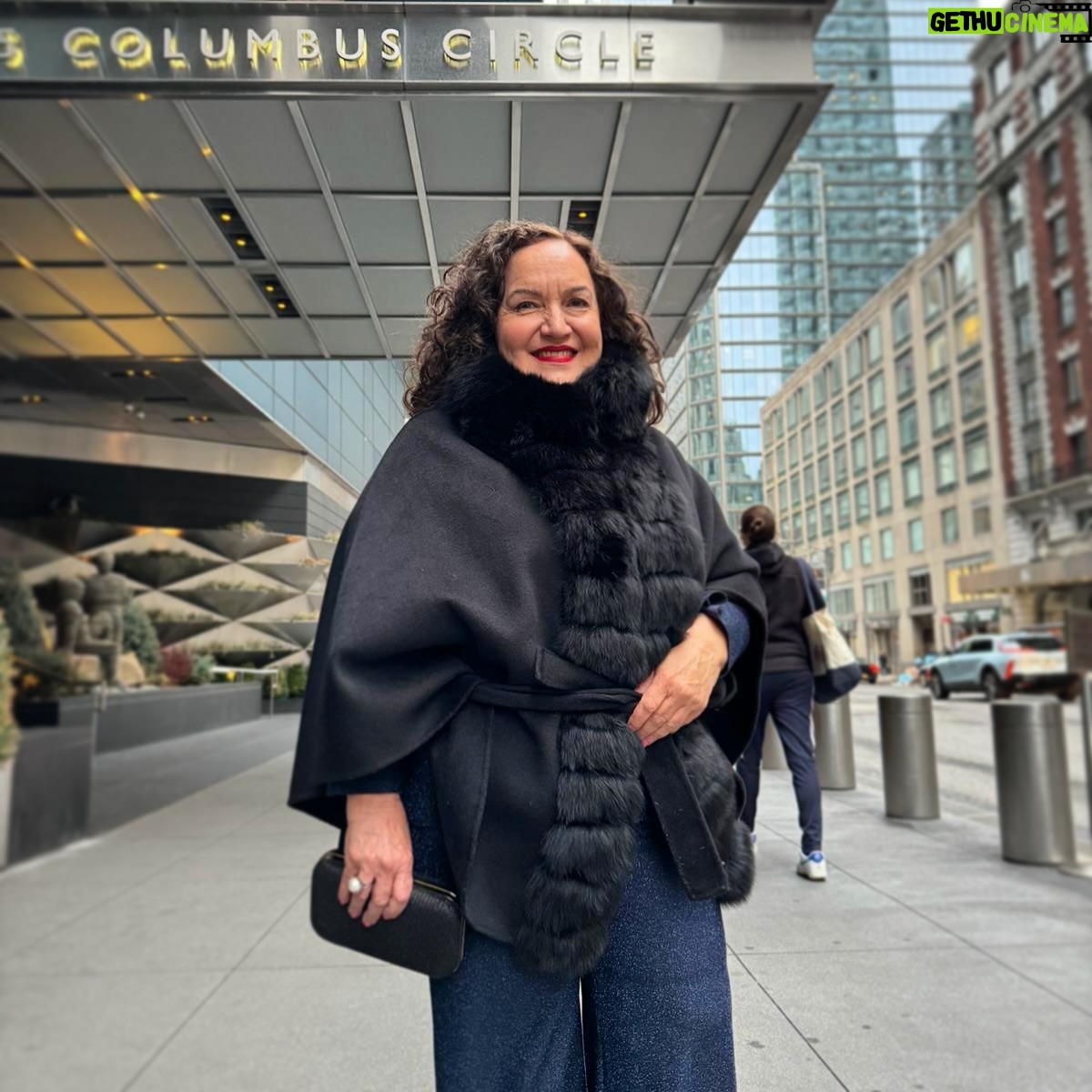 Olga Merediz - 252 Likes - Headed to the Mandarin Oriental Oscars affair! ✨
#OscarsGlam #academyawards