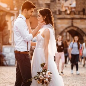 Olga Plojhar Bursíková Instagram - 8 let od svatby v obrázcích…našich svateb 🤍
a ten život, který díky němu mám, ach!