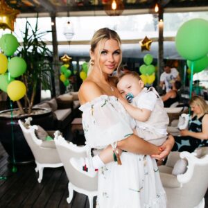 Olga Vainilovich Instagram - Любимый наш пирожок,наш ангелочек,наш богатырь, с Днём рождения тебя,сынок!!! Мы и мечтать не могли о таком сыне! Спасибо,что выбрал нас с папой!!! 😇🎂🎁🙏❤️